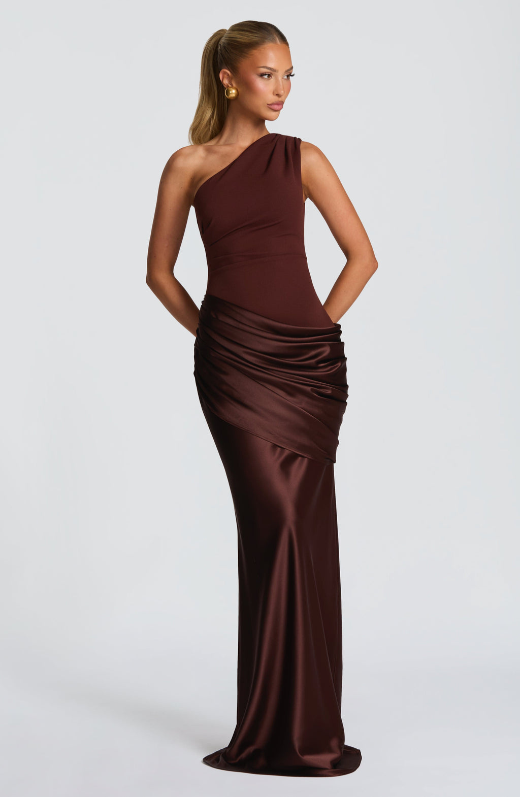 Seraphina • Vestido Maxi de Un Solo Hombro Esculpido