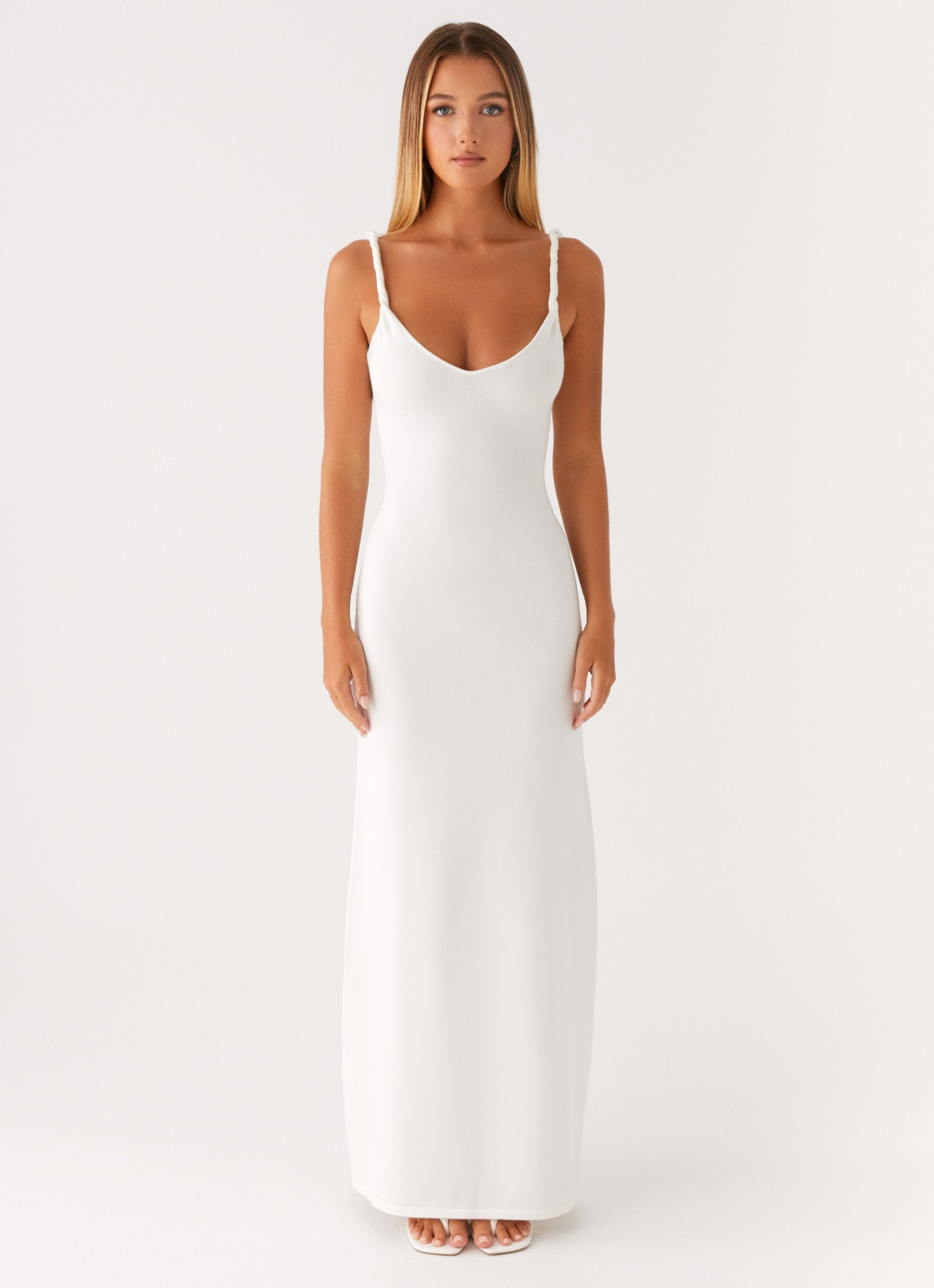 Shawna • Vestido Maxi con Tirantes Torcidos