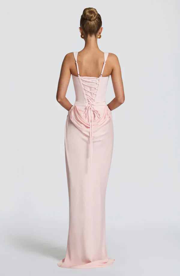 Valentina • Vestido Maxi Esculpido en Reloj de Arena