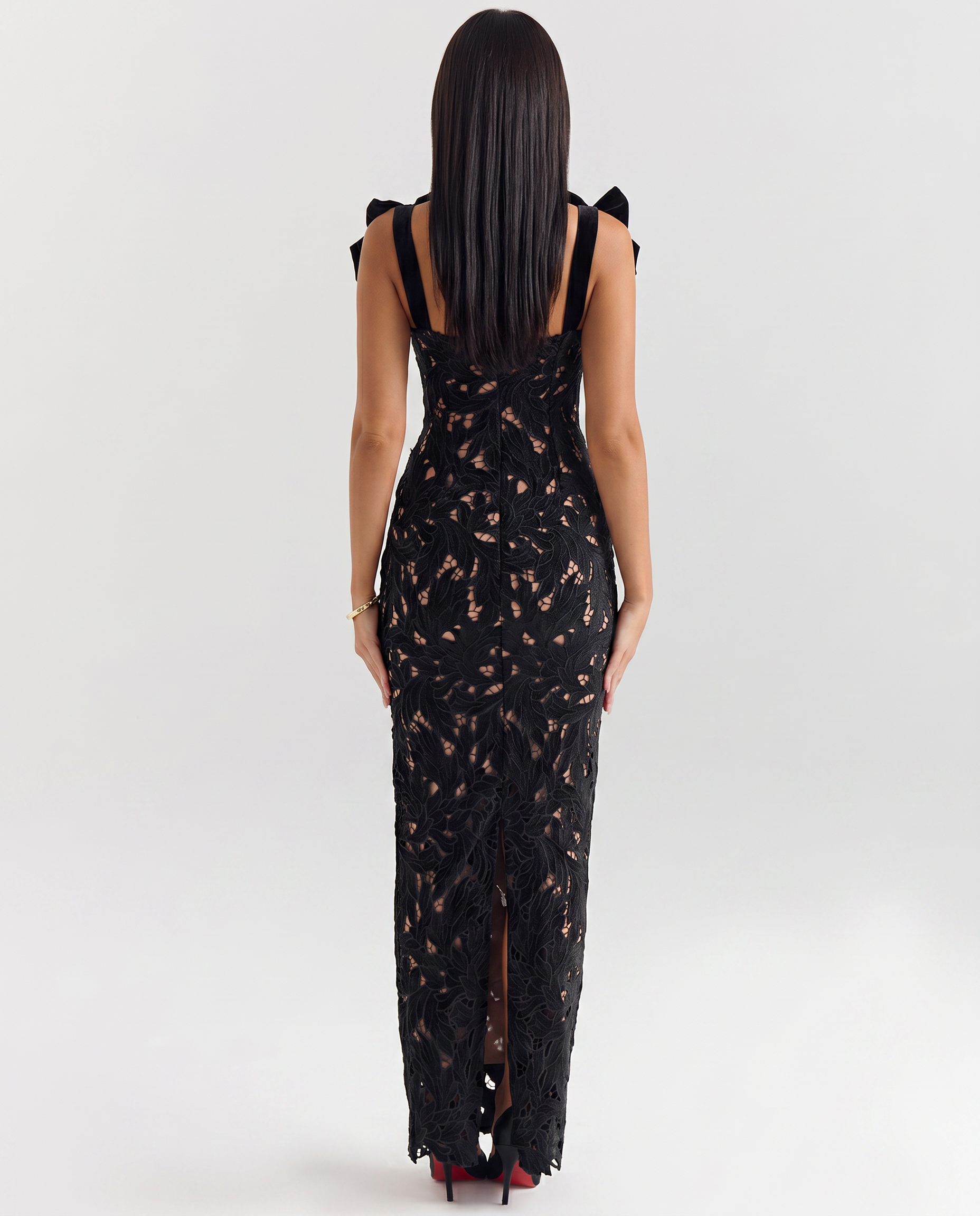 Thalina • Vestido Maxi con Encaje y Tirantes de Lazo