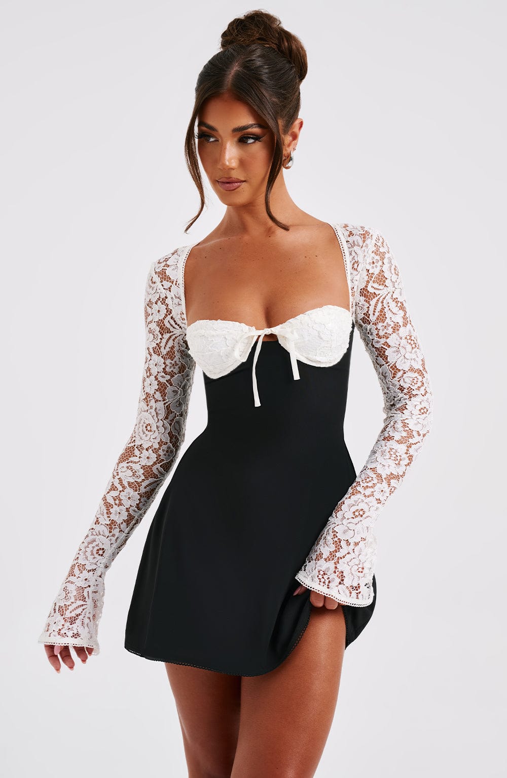 Cornelia • Vestido Mini
