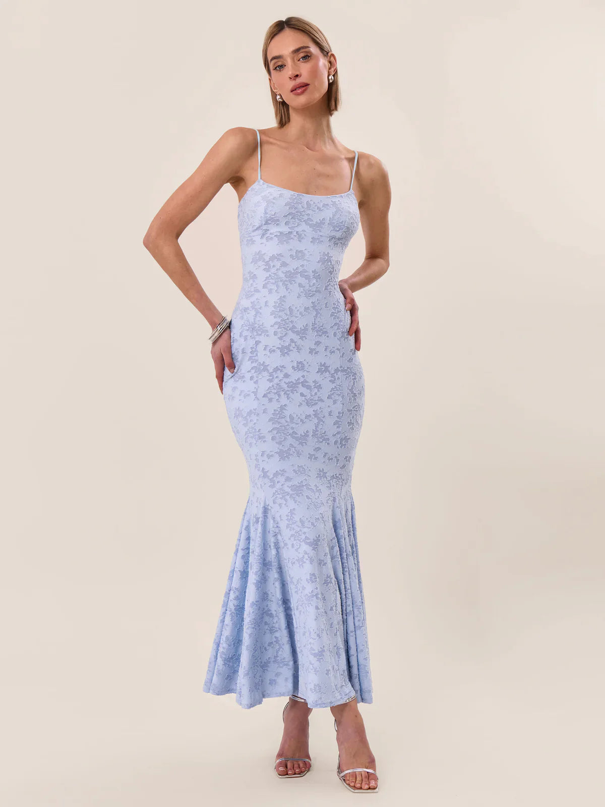 Sara • Vestido Maxi Silueta Reloj de Arena